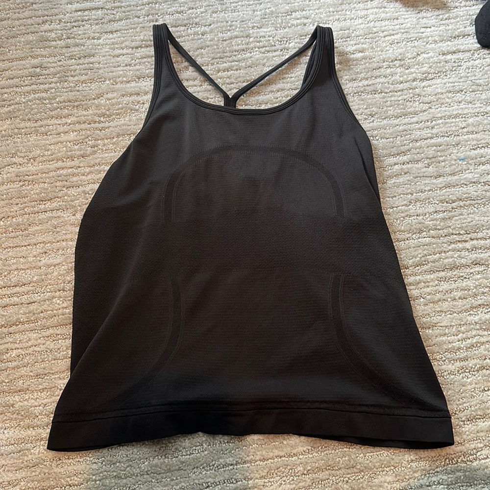 Lululemon black design back tank top